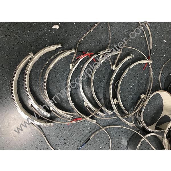 Stainless Steel Extruder Screw Barrel Ceramic Half Round Heater With Terminals In 2 Halves